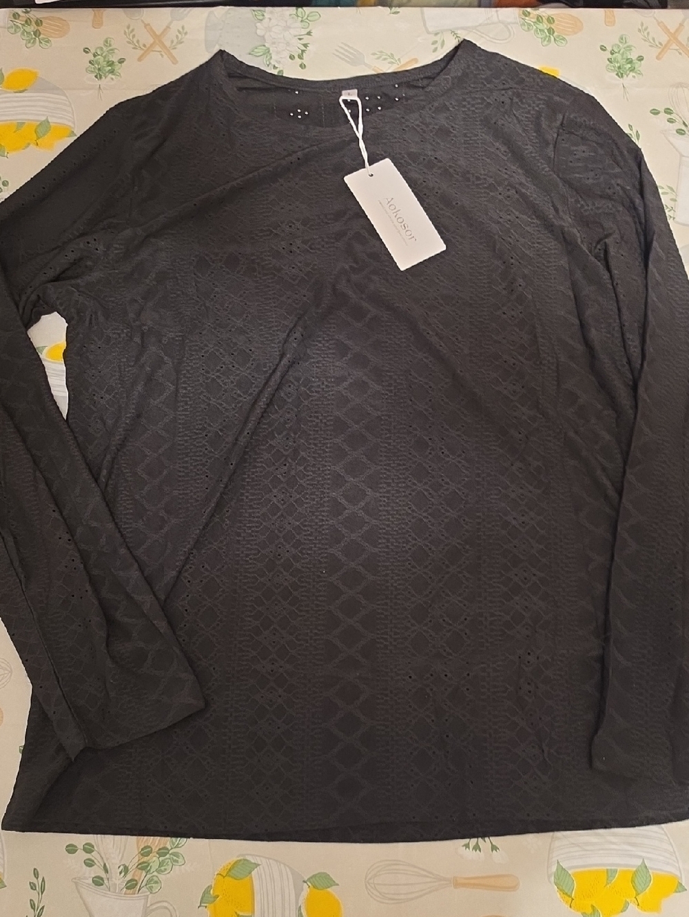 Aokosor Black Long Sleeve Women's Tee